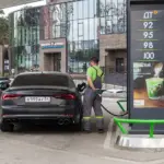 Наладить поставку топлива на малых сетях АЗС поручил Андрей Травников