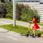 Новая реальность на дорогах: как безопасно сосуществовать с СИМ