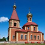 Храм Архангела Михаила в Усть-Тарке вновь открыл свои двери для прихожан