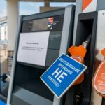 Поставки топлива в Сибирь прокомментировал вице-премьер РФ Новак