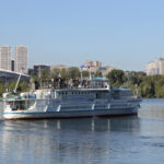Более трех тысяч пациентов принял корабль-церковь под Новосибирском