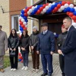 В Усть-Тарке состоялось торжественное вручение ключей новоселам