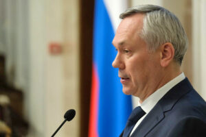 Андрей Травников поздравил новосибирцев с Днем пожилых людей